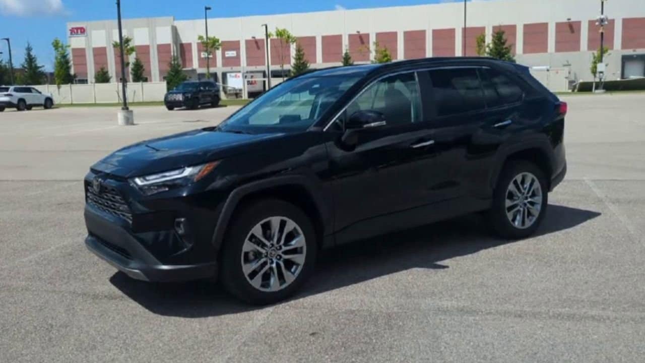 Thumbnail: 2023 Toyota RAV4 - 4