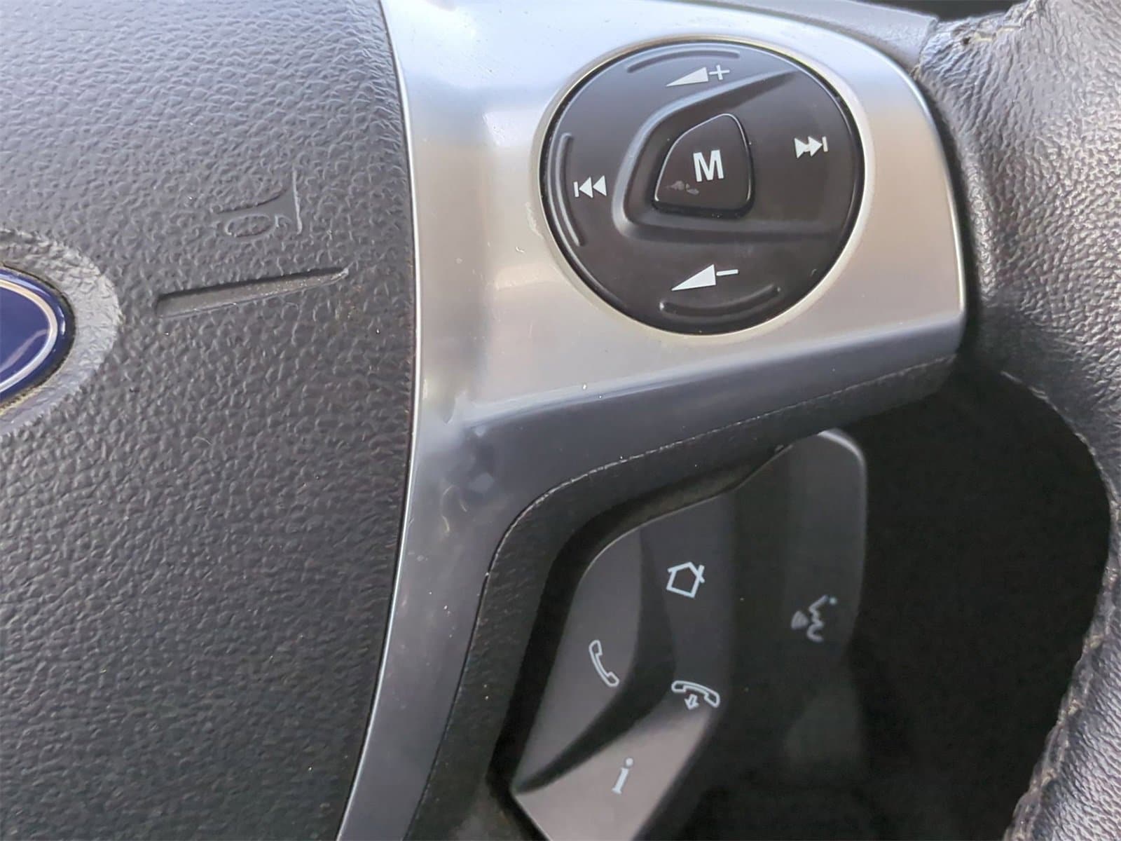 Thumbnail: 2014 Ford Escape - 24