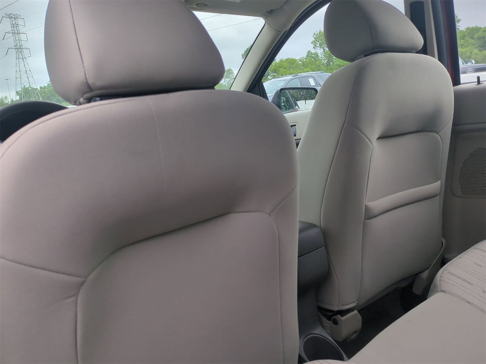 Thumbnail: 2010 Ford Focus - 18