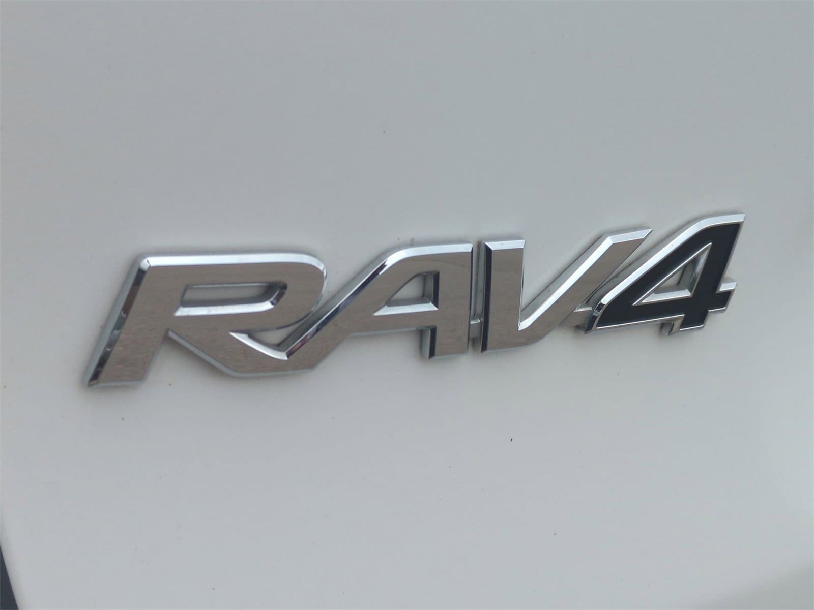 Thumbnail: 2023 Toyota RAV4 - 13