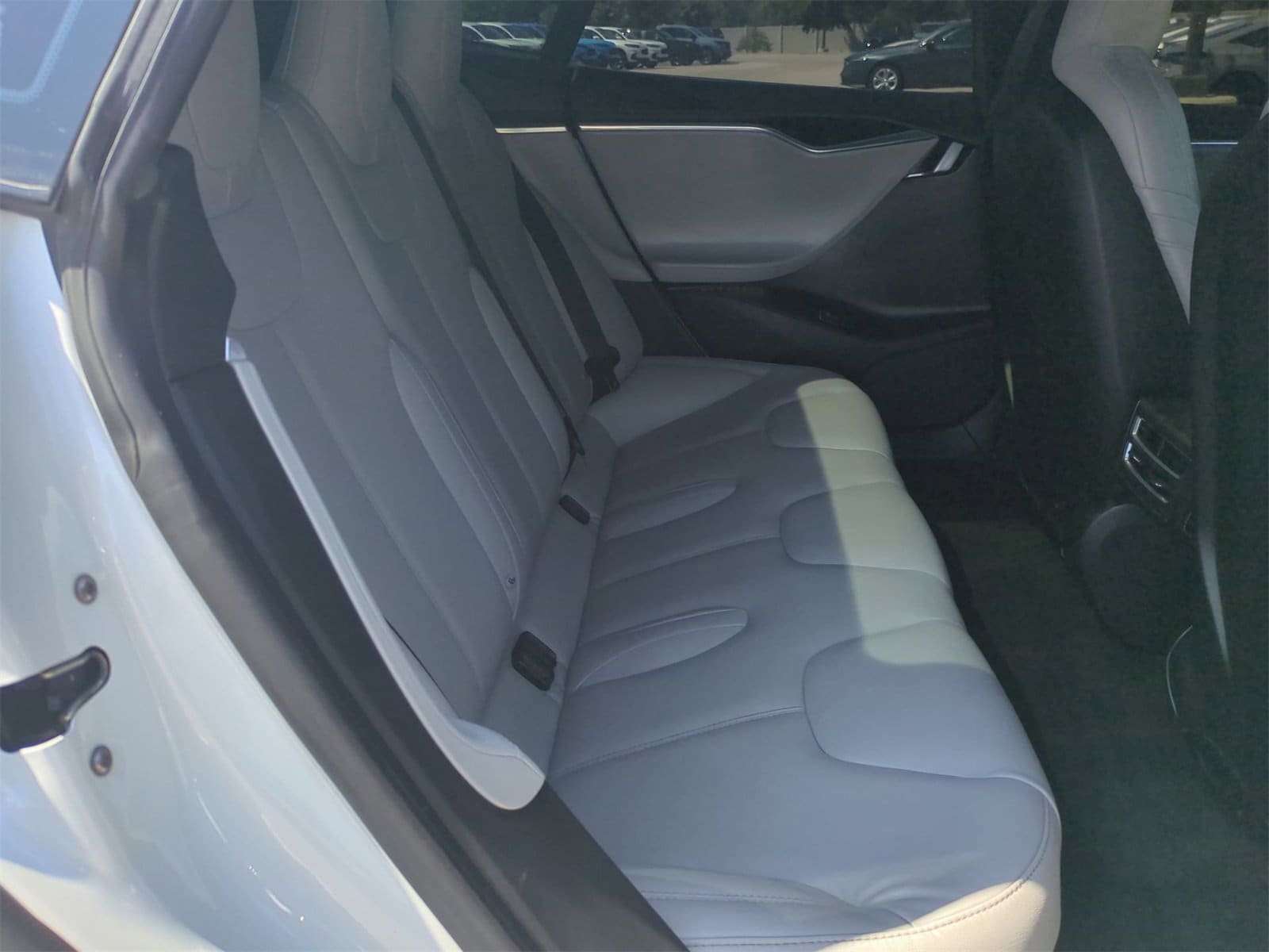 Thumbnail: 2016 Tesla Model S - 20