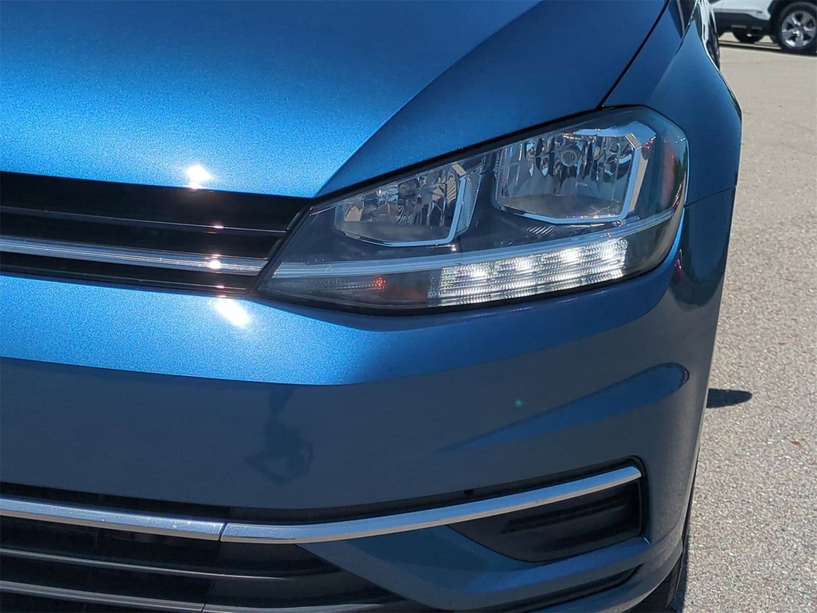 Thumbnail: 2020 Volkswagen Golf - 11