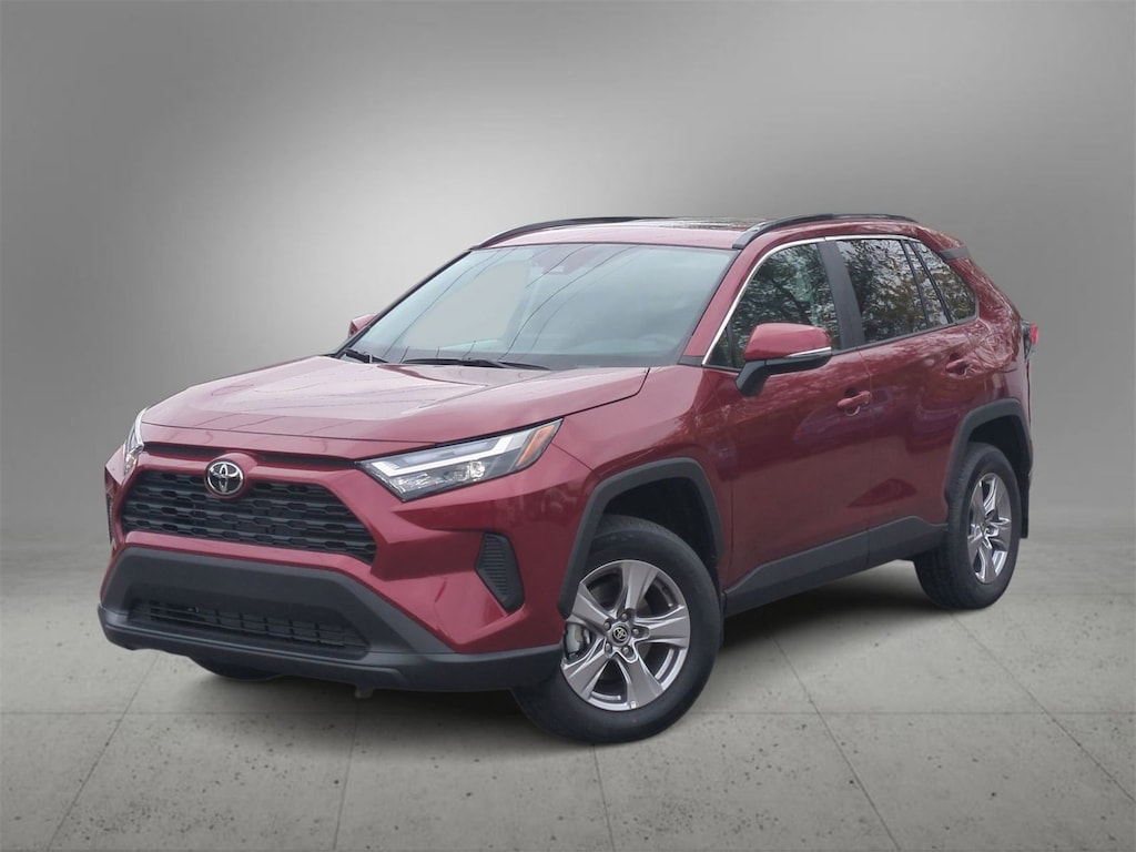 Used 2025 Toyota RAV4 XLE SUV