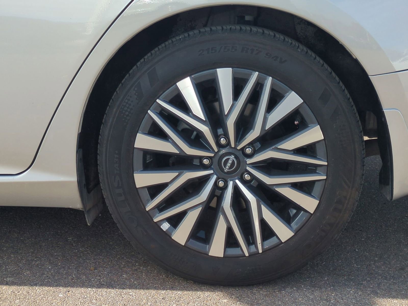 Thumbnail: 2024 Nissan Altima - 15