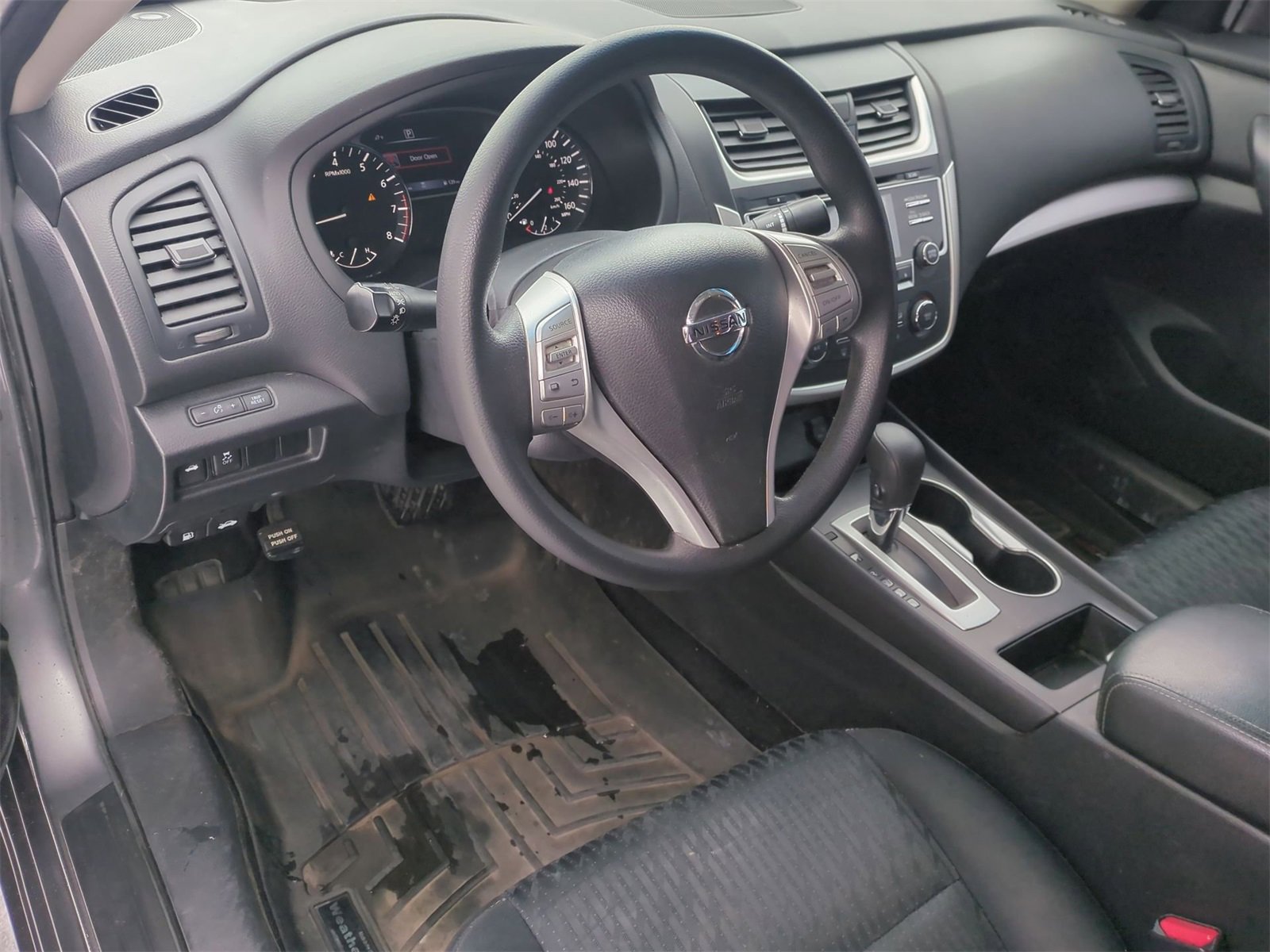 Thumbnail: 2018 Nissan Altima - 10