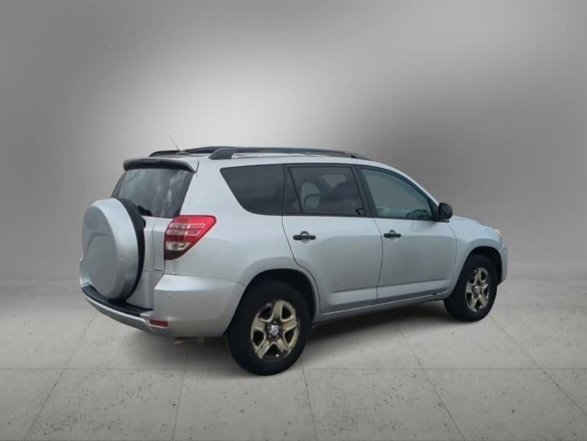 Thumbnail: 2011 Toyota RAV4 - 8