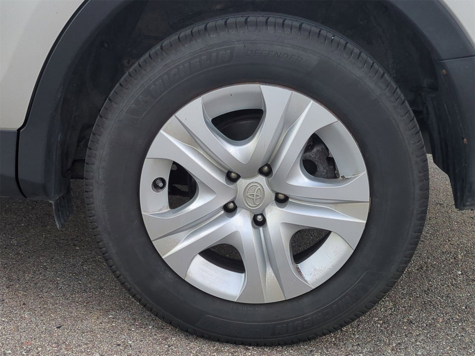 Thumbnail: 2013 Toyota RAV4 - 14