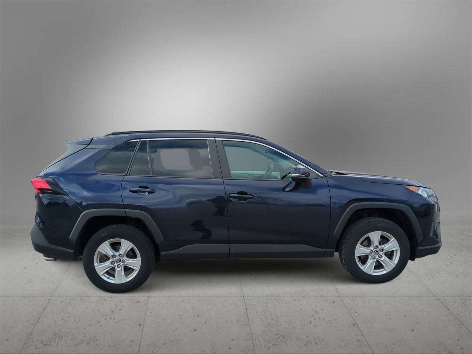 Thumbnail: 2021 Toyota RAV4 - 9