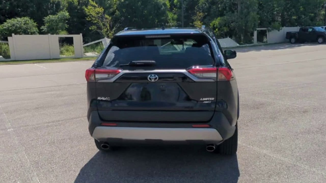 Thumbnail: 2023 Toyota RAV4 - 7