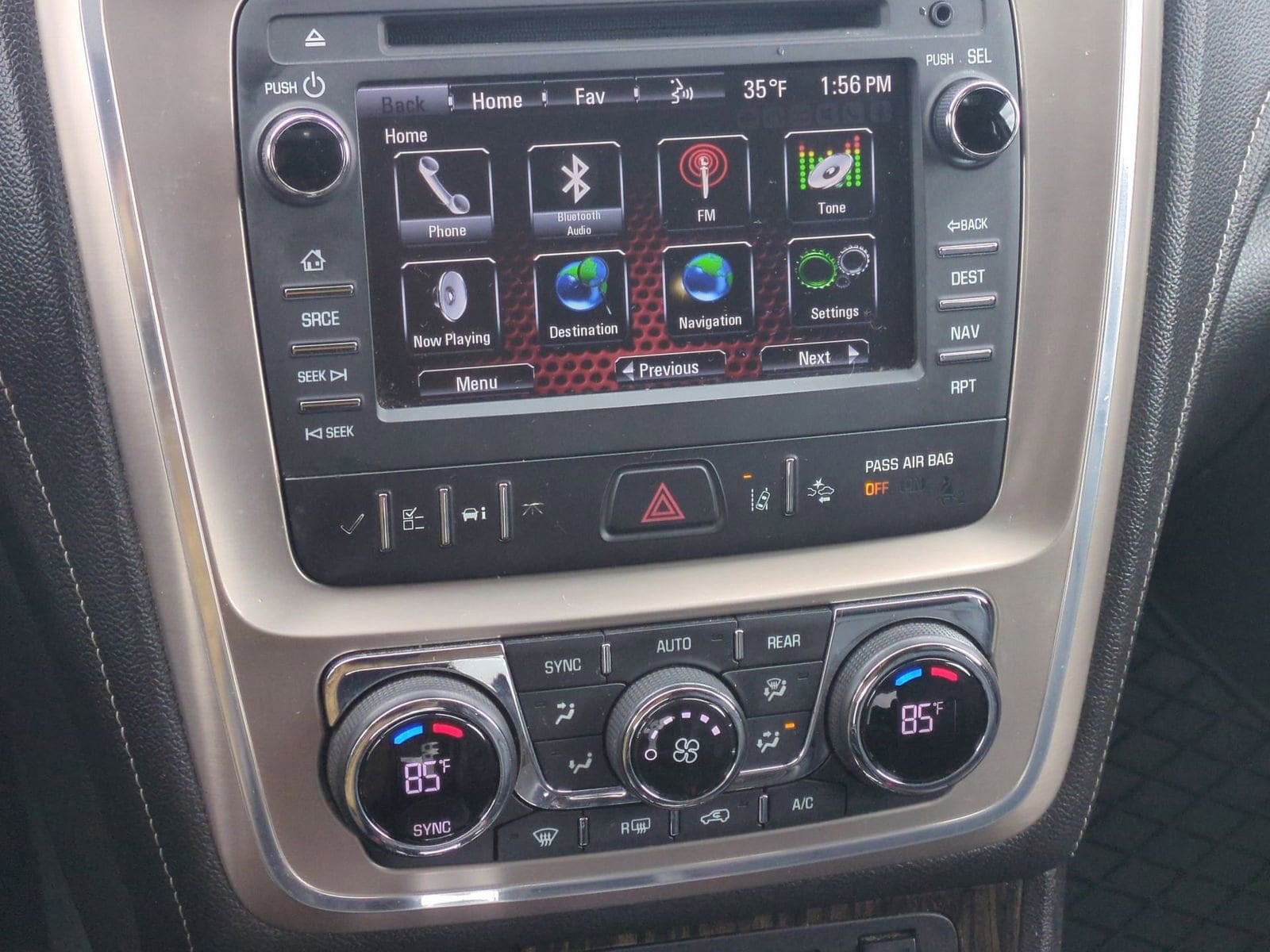 Thumbnail: 2015 GMC Acadia - 29