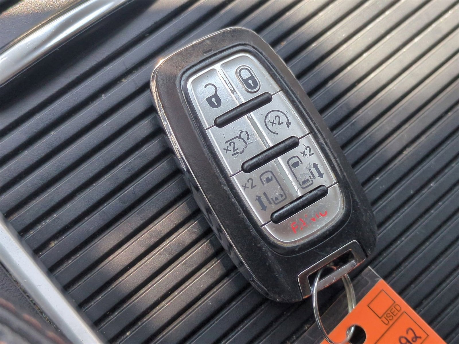Thumbnail: 2017 Chrysler Pacifica - 34