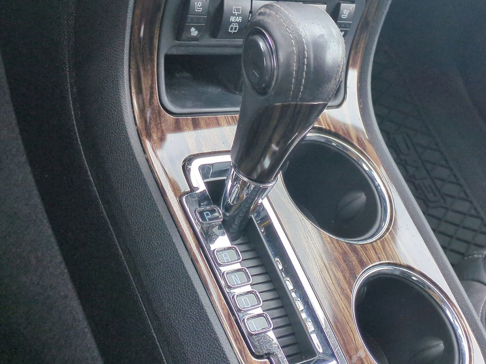 Thumbnail: 2015 GMC Acadia - 33