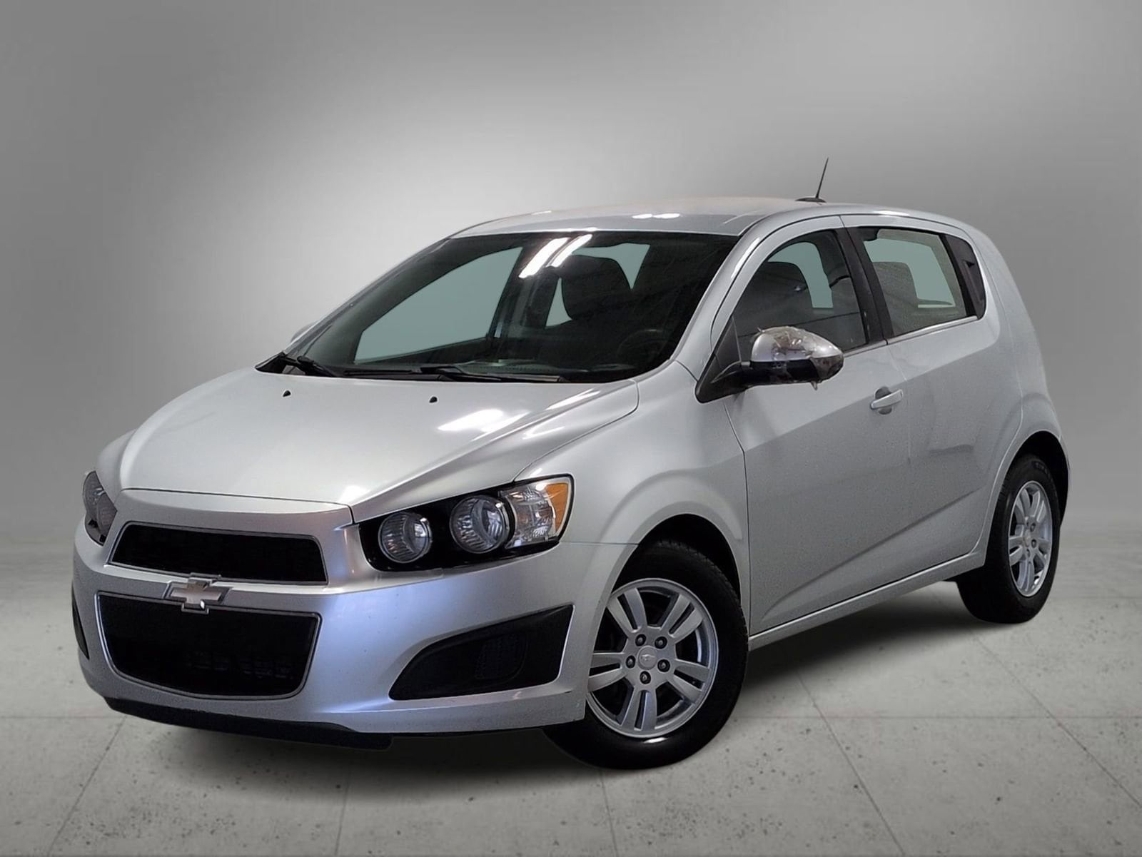 2016 Chevrolet Sonic LT -
                  Farmington Hills, MI
