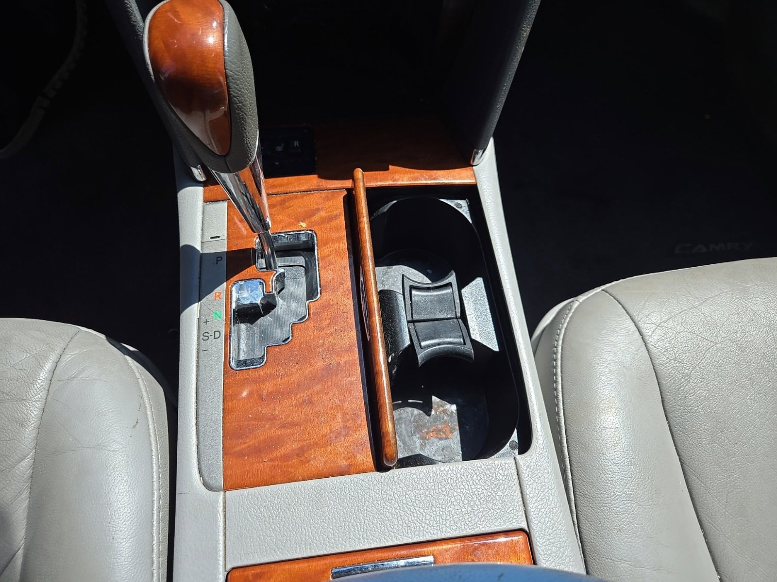 Thumbnail: 2010 Toyota Camry - 6