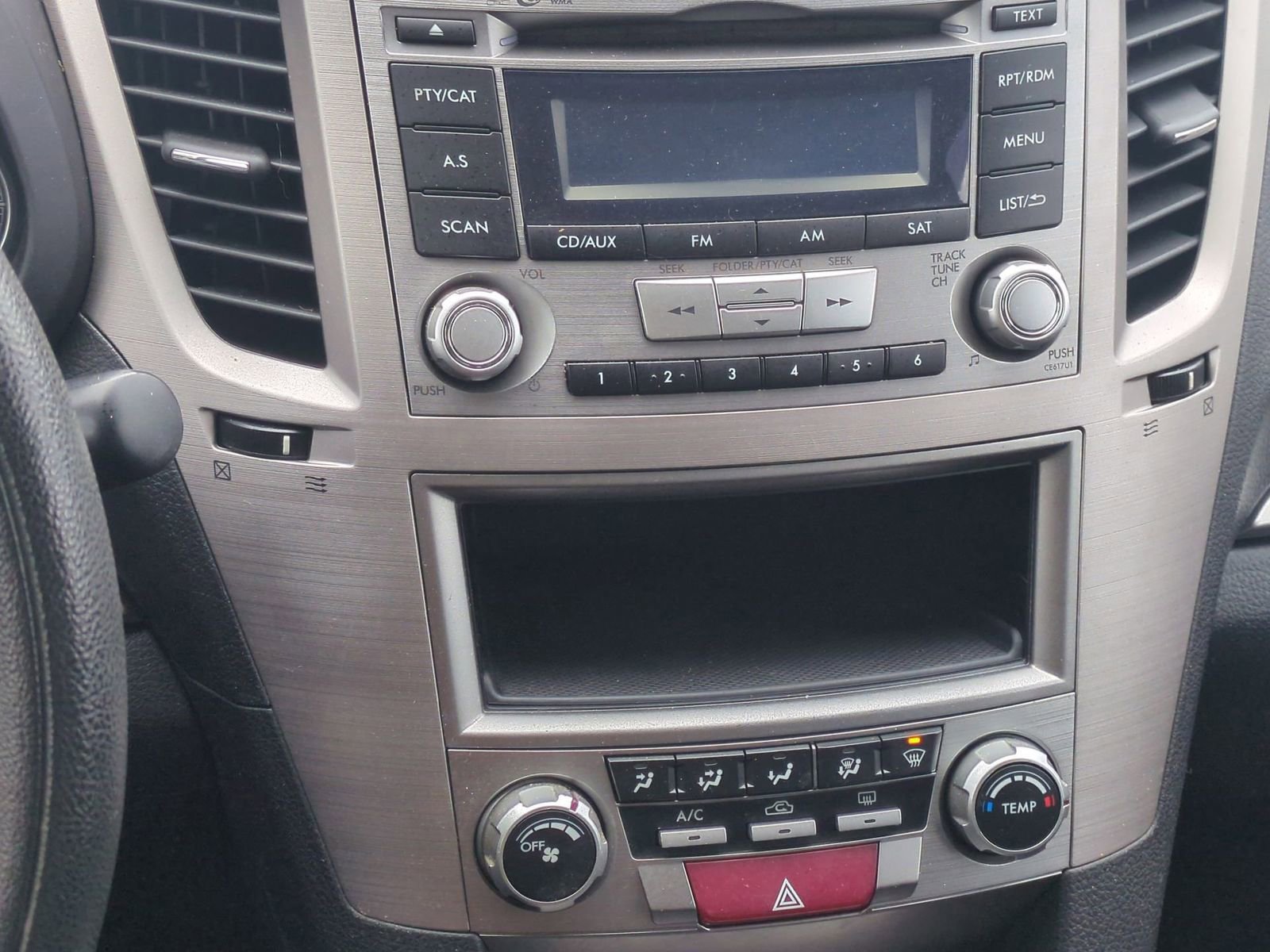 Thumbnail: 2013 Subaru Outback - 27
