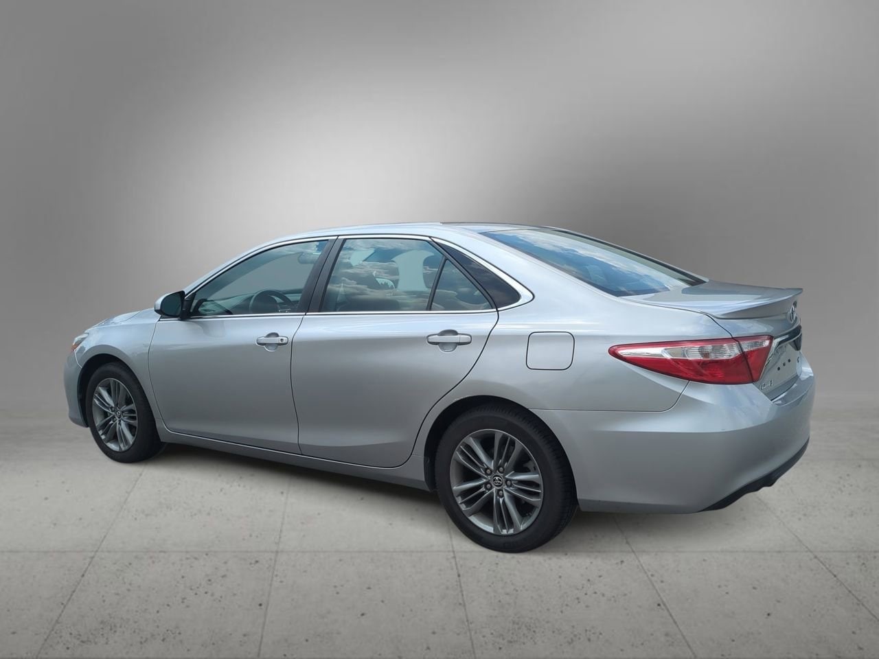 Thumbnail: 2015 Toyota Camry - 6
