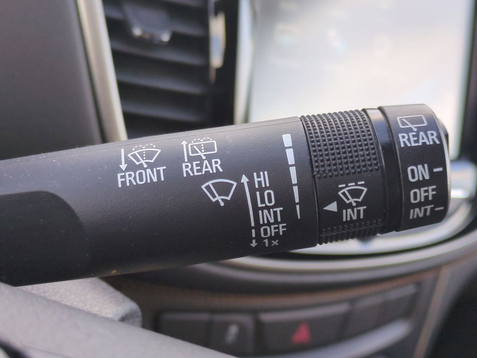 Thumbnail: 2017 Chevrolet Trax - 25