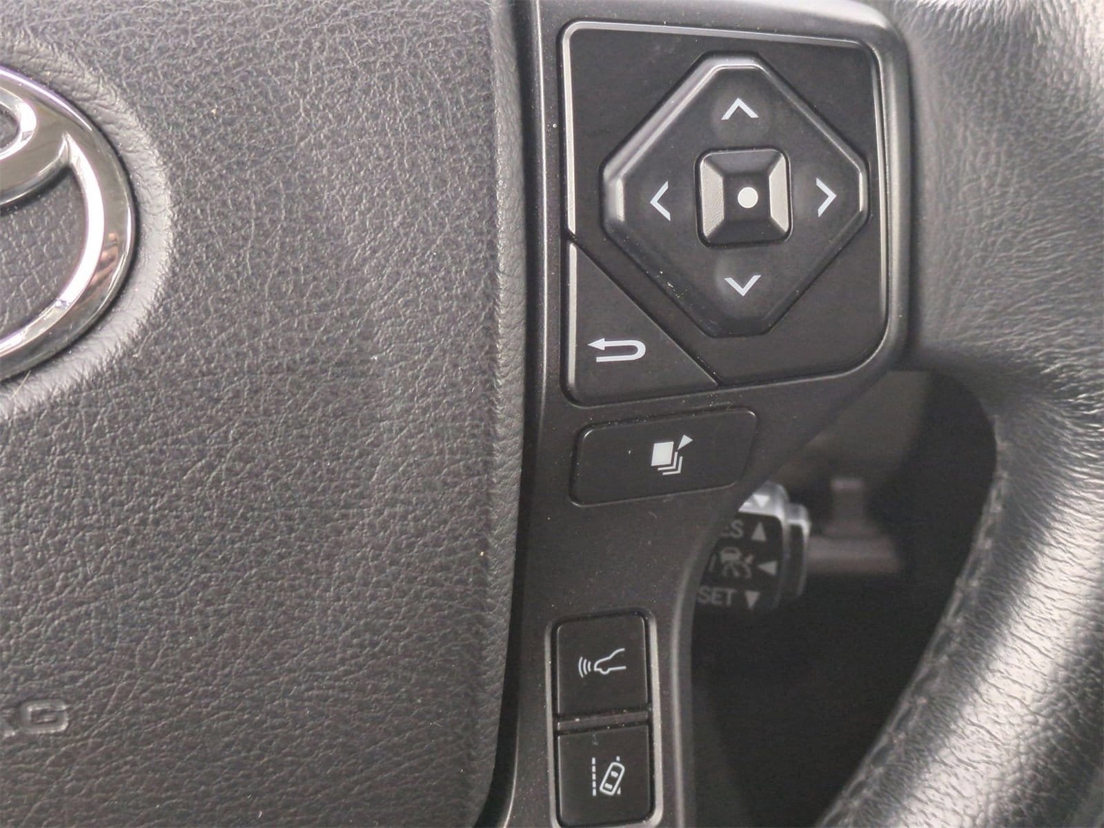 Thumbnail: 2021 Toyota Sequoia - 26