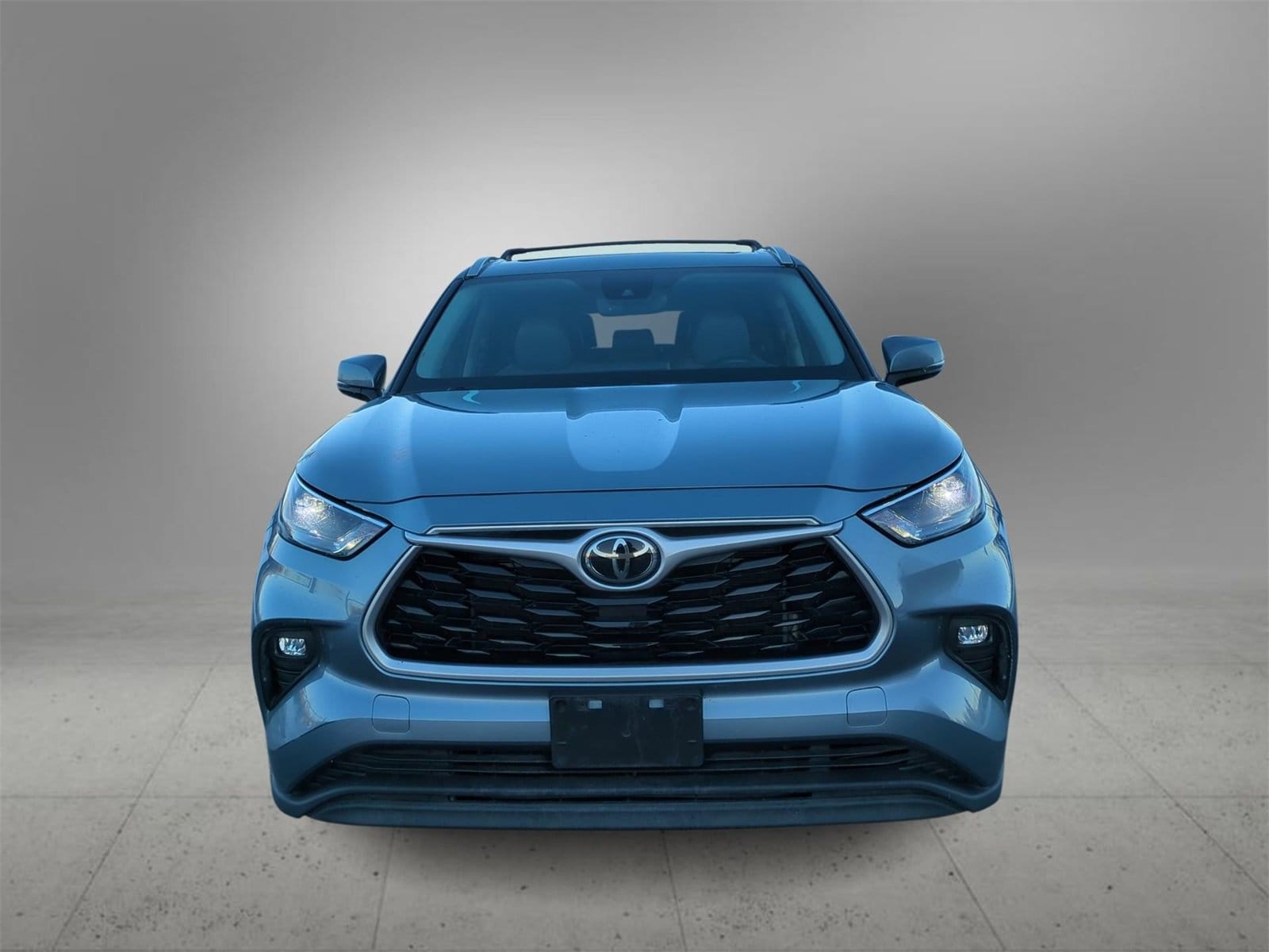 Thumbnail: 2022 Toyota Highlander - 3