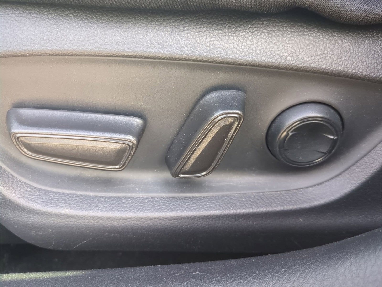 Thumbnail: 2019 Toyota Avalon - 17