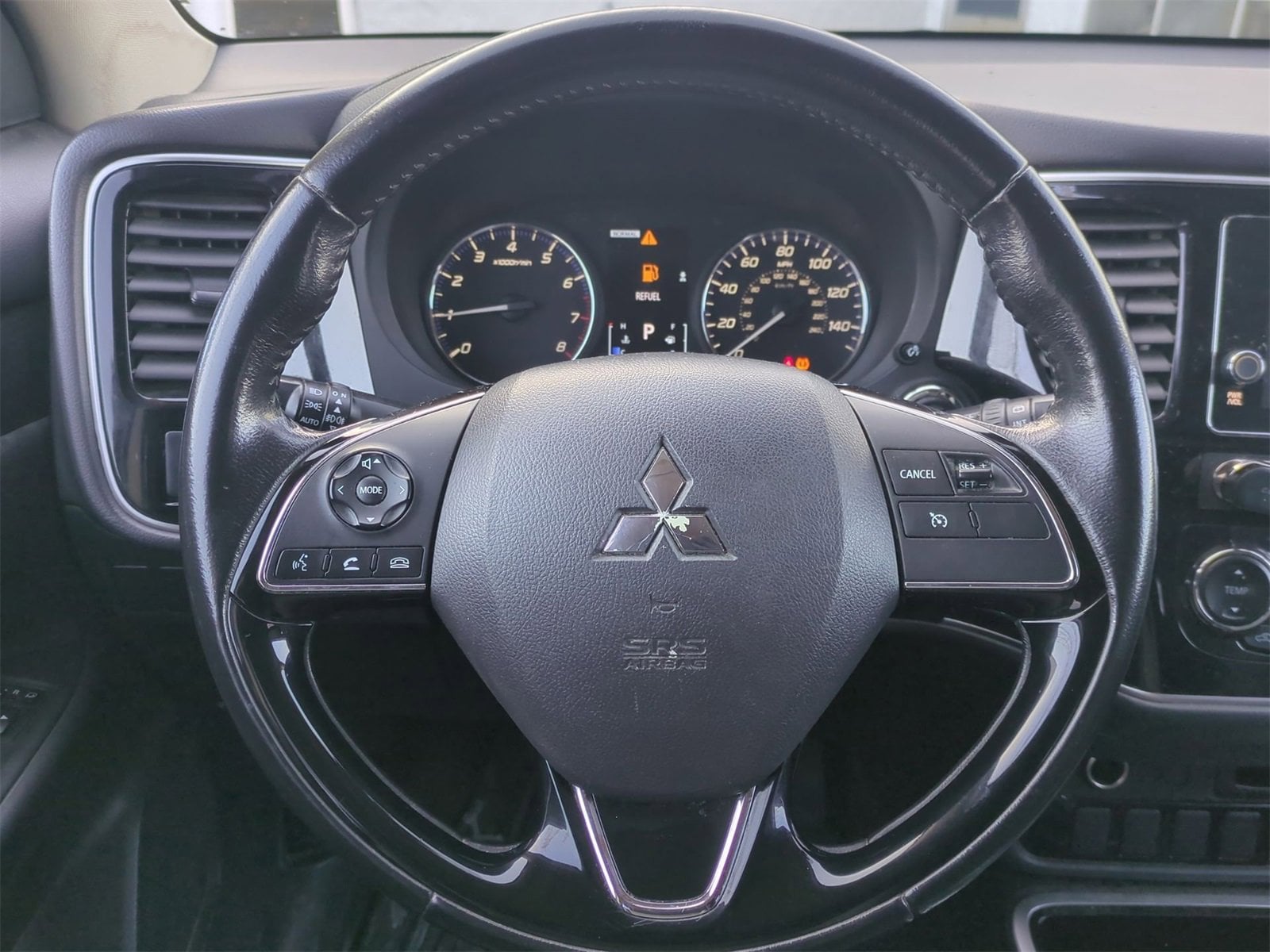 Thumbnail: 2017 Mitsubishi Outlander - 21