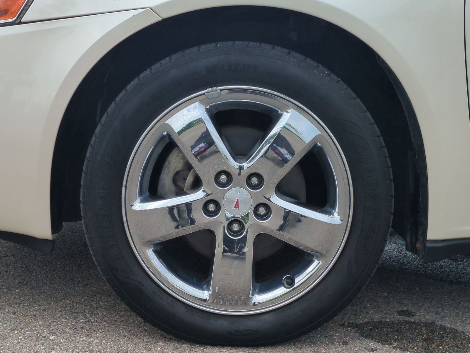 Thumbnail: 2009 Pontiac G6 - 14