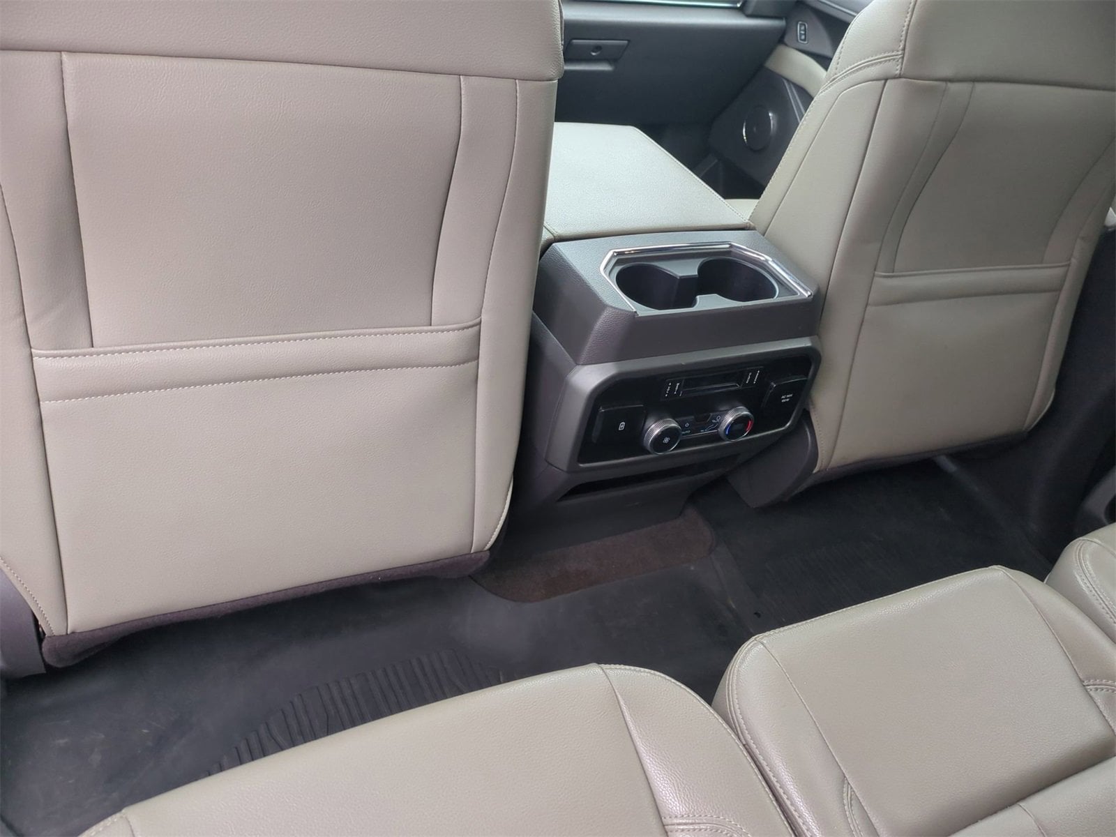 Thumbnail: 2020 Ford Expedition MAX - 18