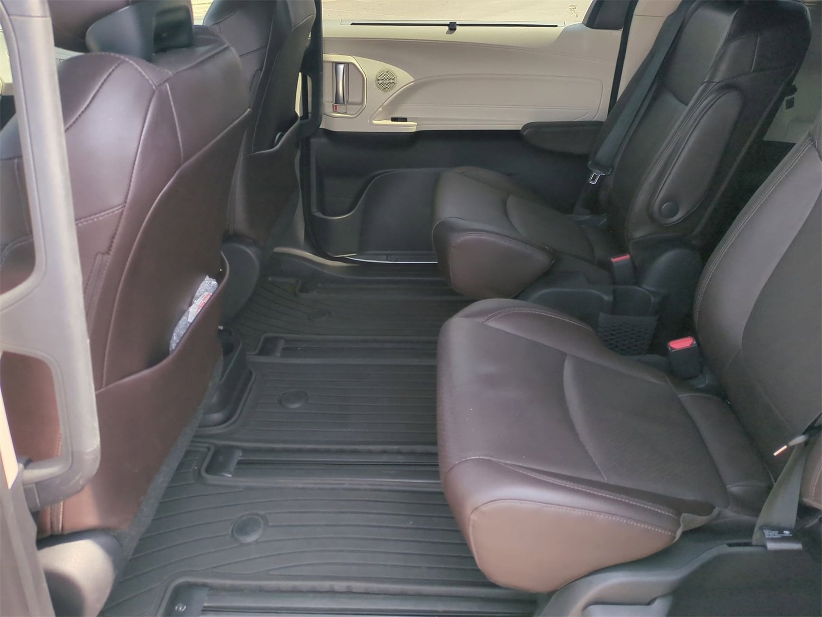 2021 Toyota Sienna Platinum 20
