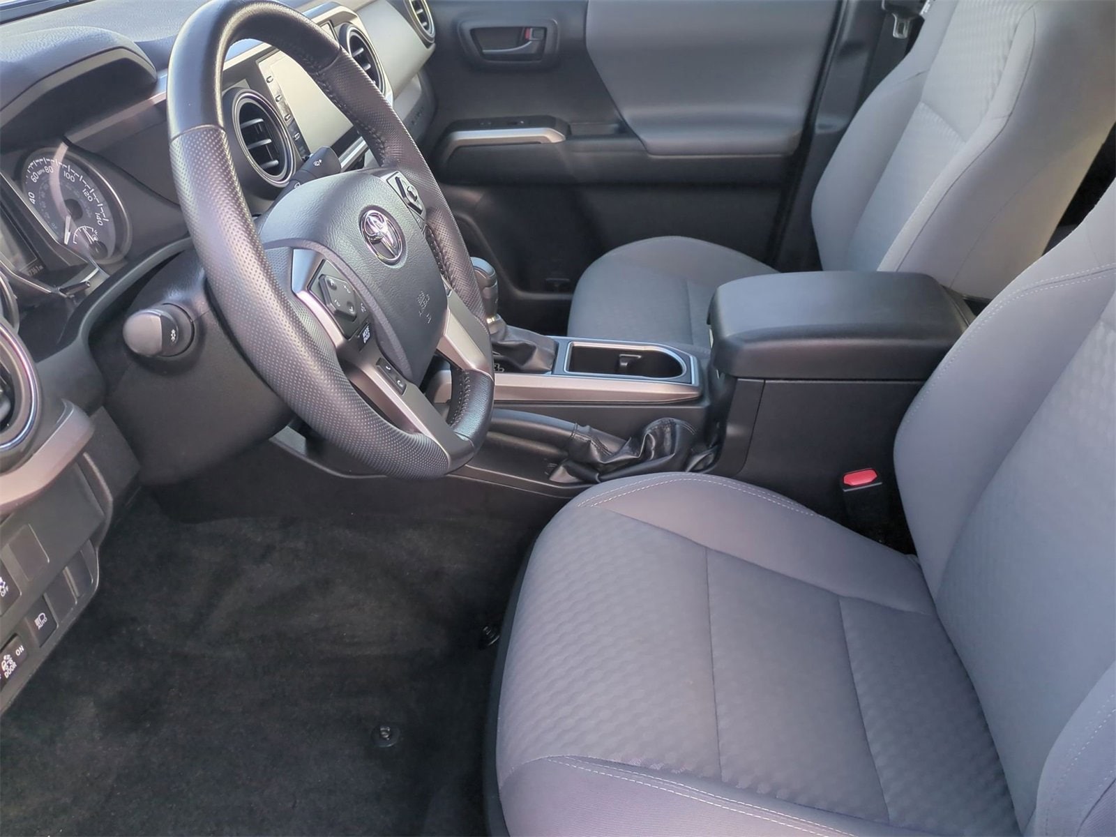 Thumbnail: 2023 Toyota Tacoma - 16