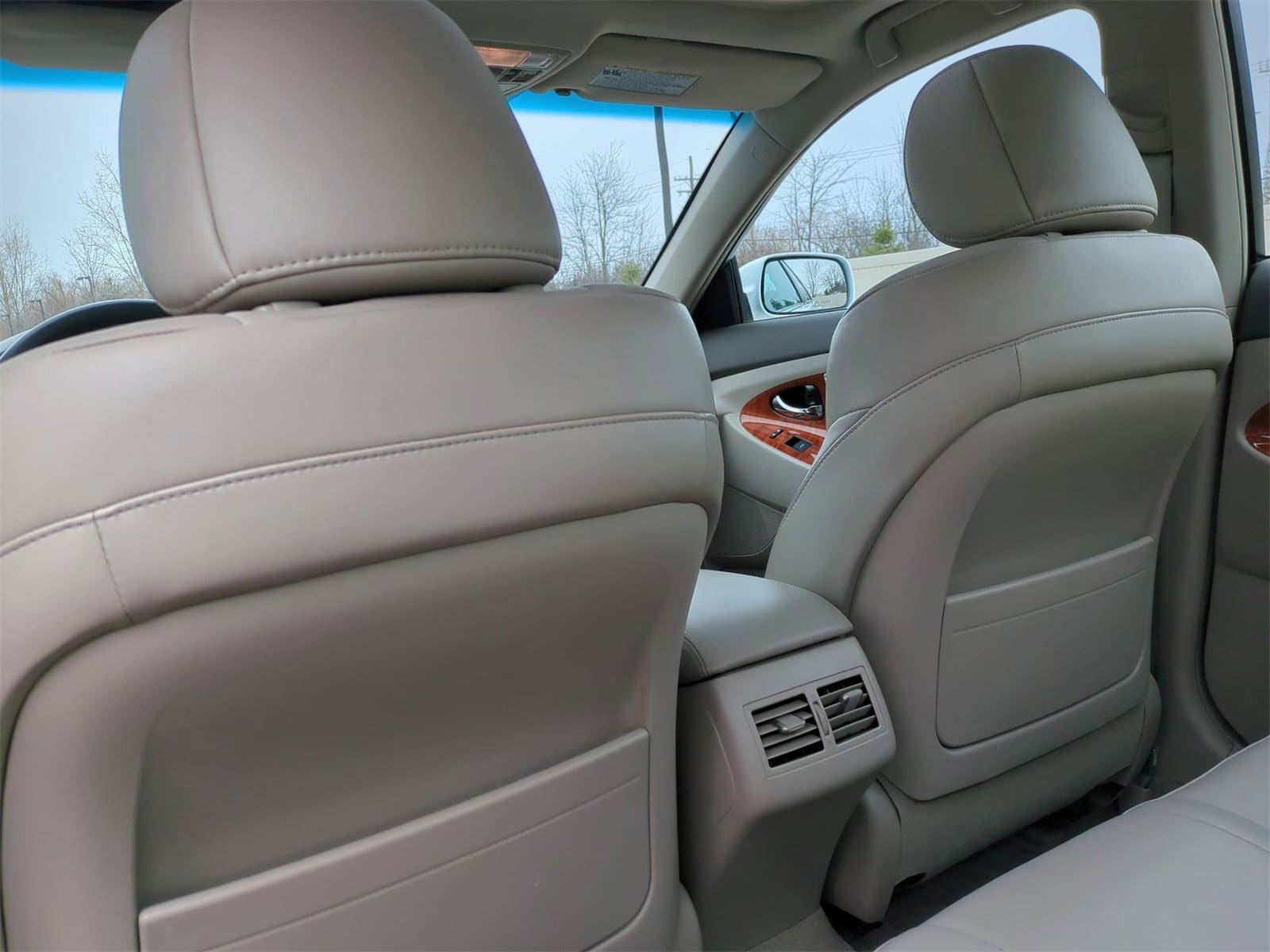 2010 Toyota Camry XLE 18