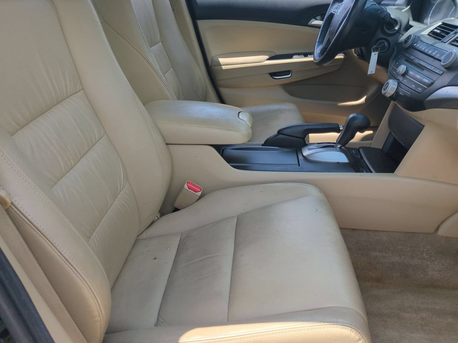 Thumbnail: 2011 Honda Accord - 21