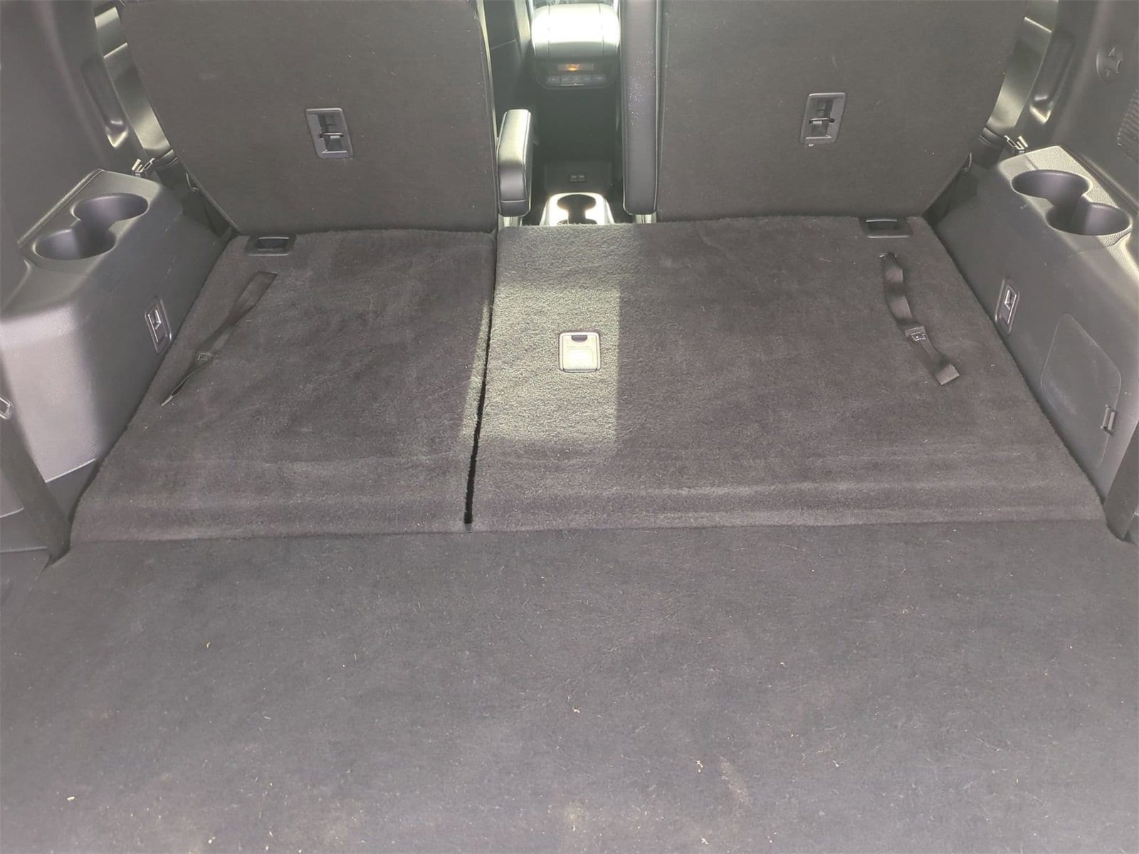 Thumbnail: 2023 Toyota Highlander - 34