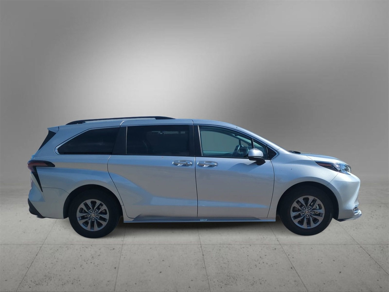 Thumbnail: 2024 Toyota Sienna - 9
