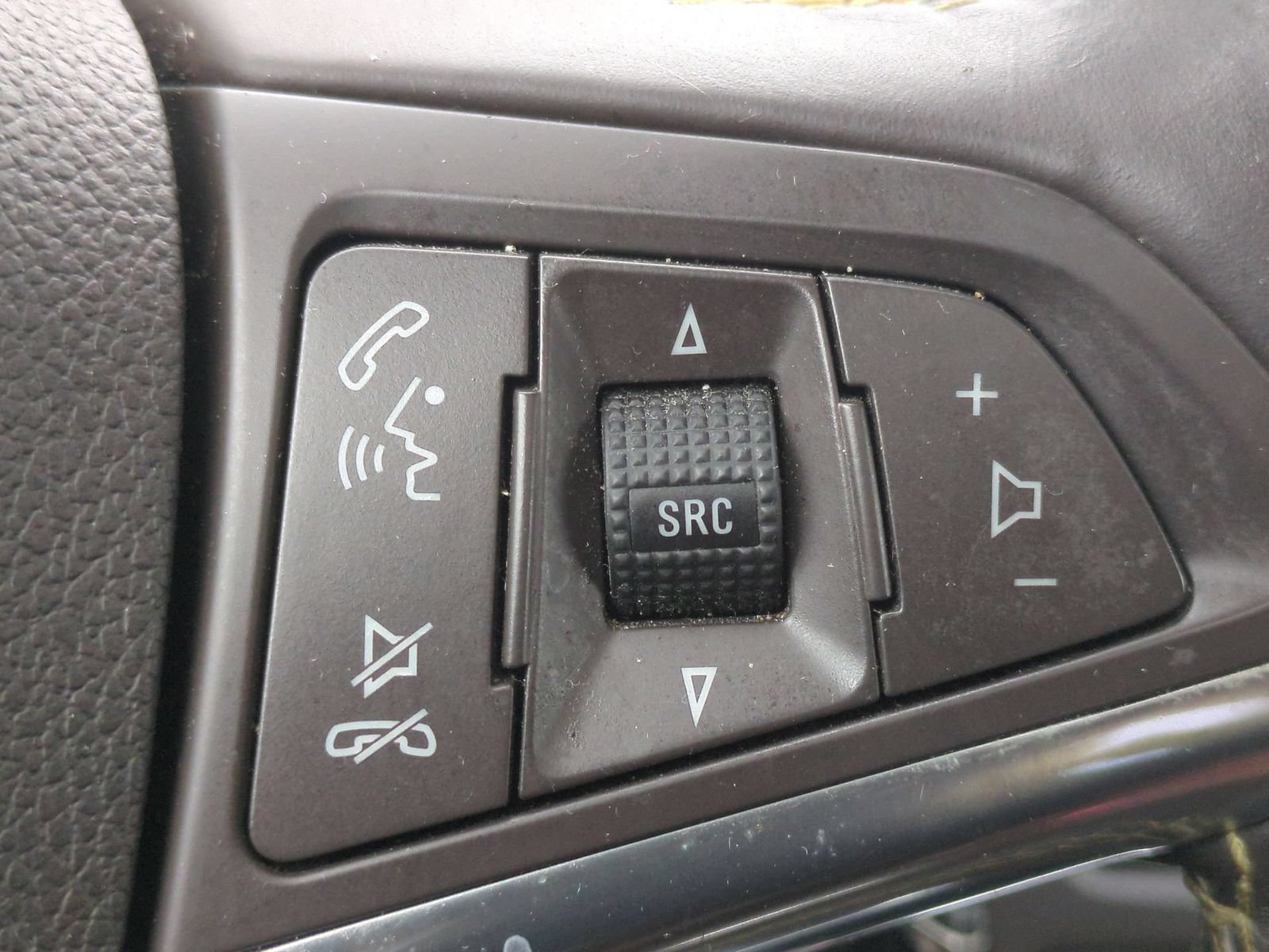 Thumbnail: 2015 Buick Encore - 26