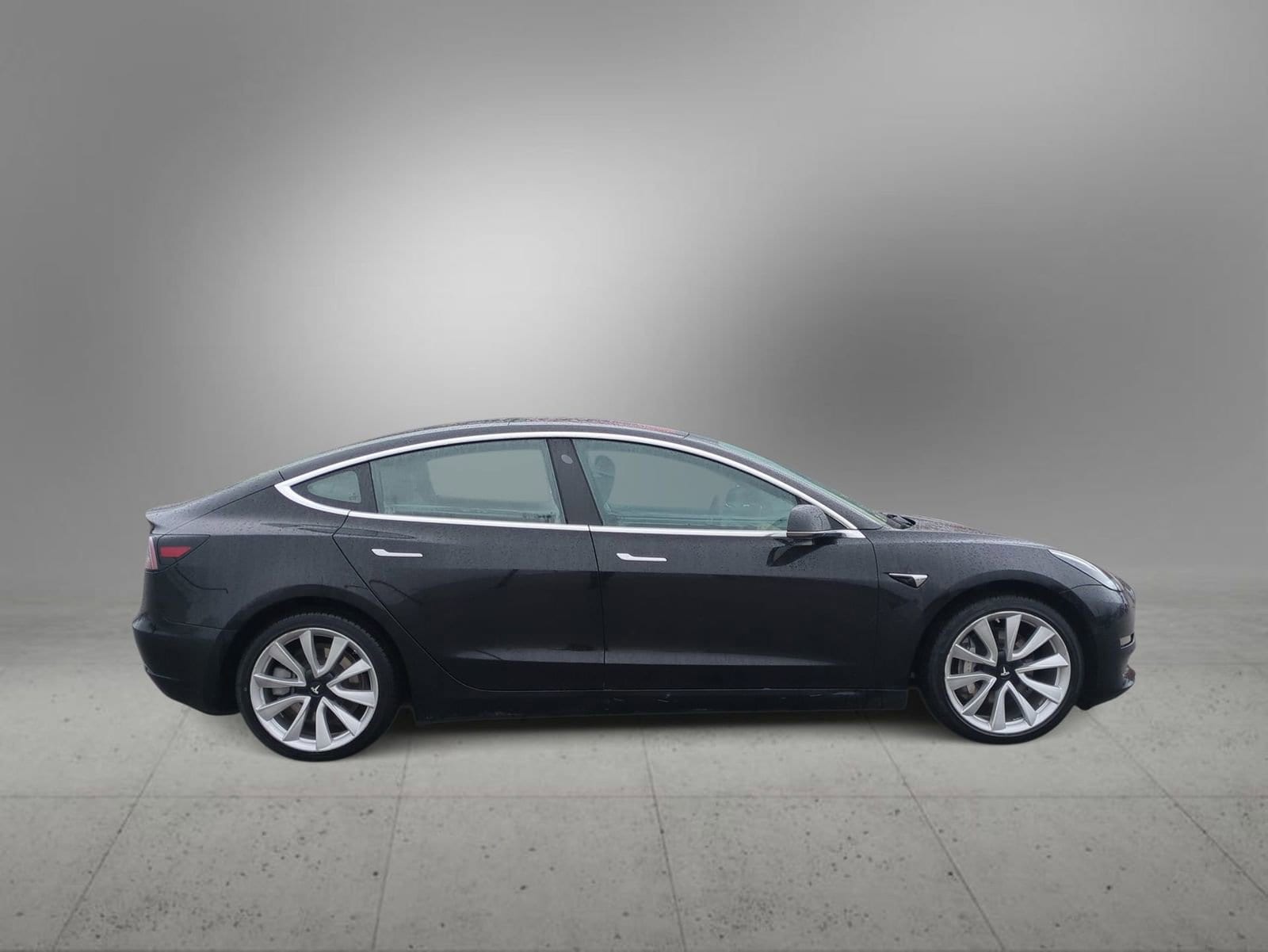 Thumbnail: 2018 Tesla Model 3 - 9