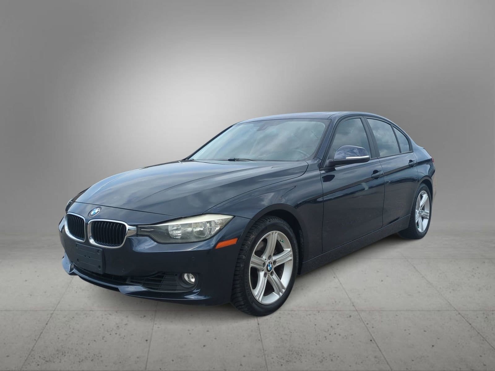 Thumbnail: 2014 BMW 3 Series - 4