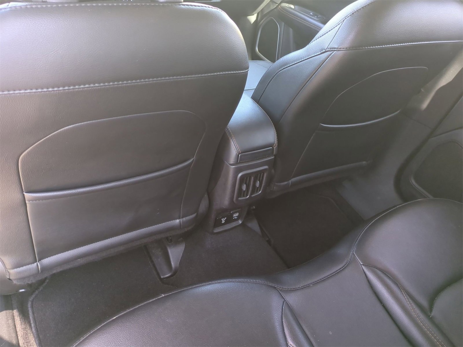 Thumbnail: 2020 Jeep Compass - 18