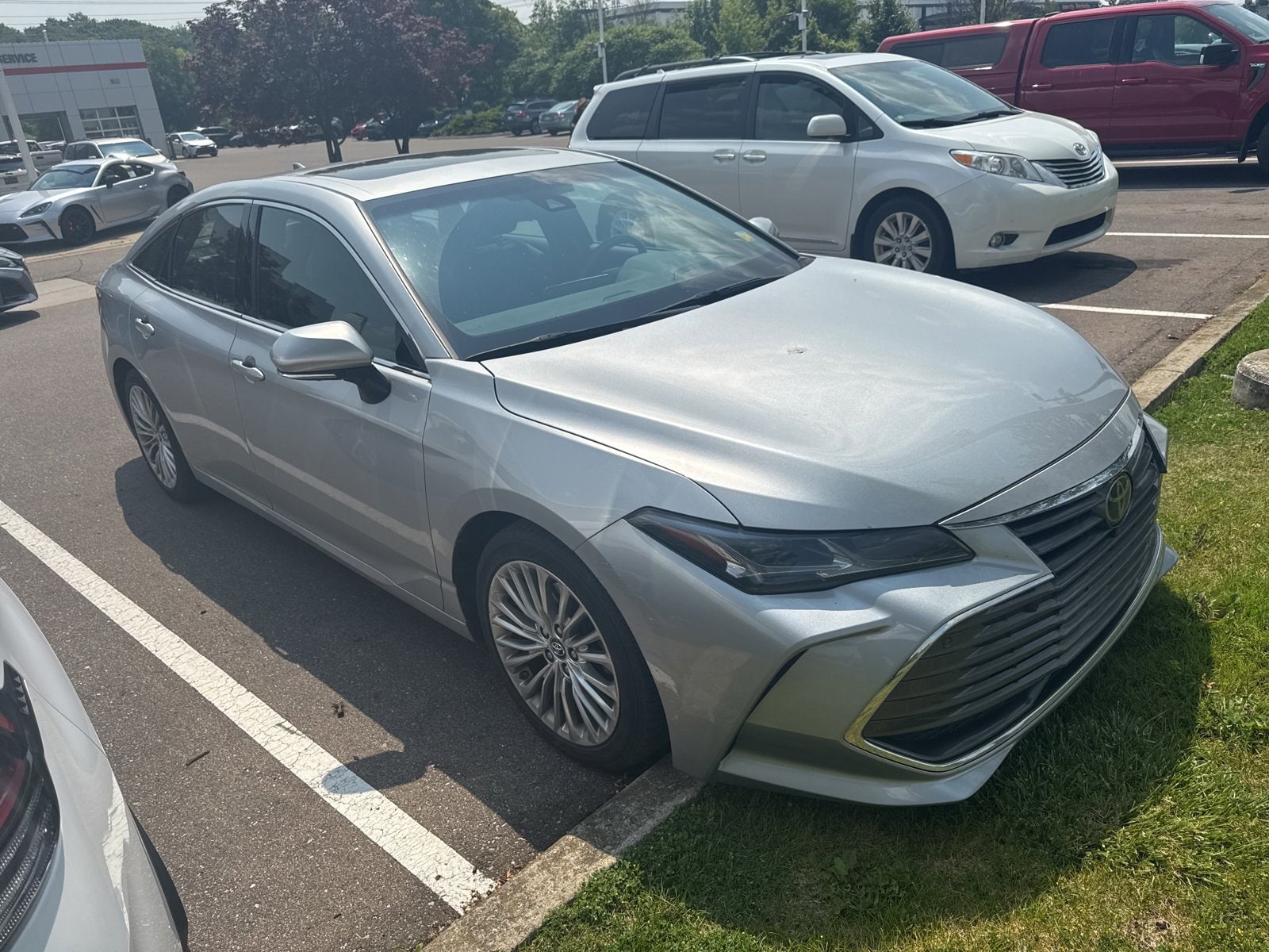 Thumbnail: 2019 Toyota Avalon - 3