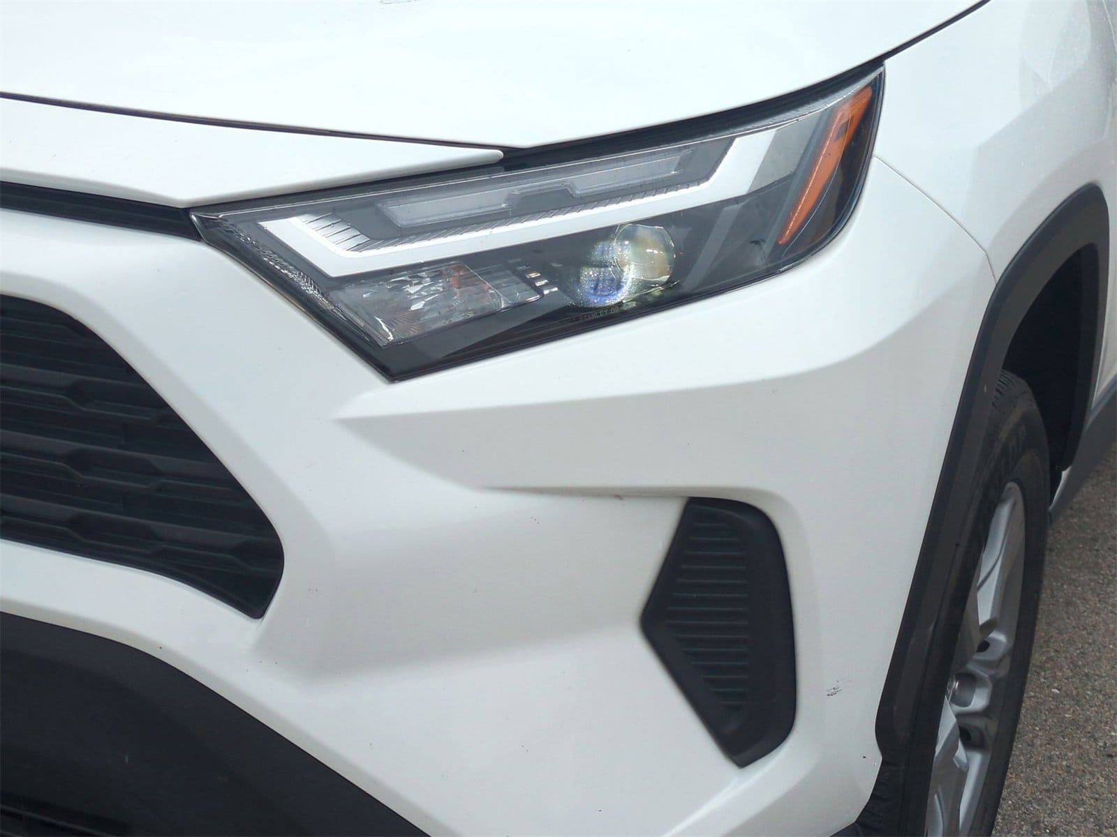 Thumbnail: 2022 Toyota RAV4 - 11