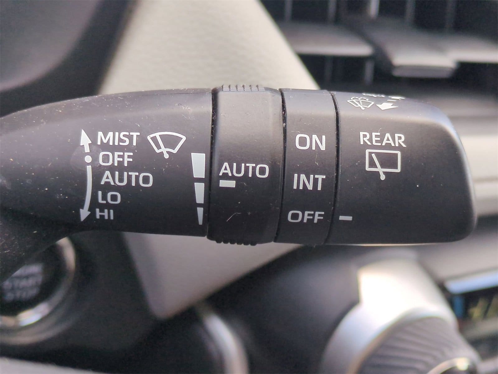 Thumbnail: 2023 Toyota RAV4 - 27