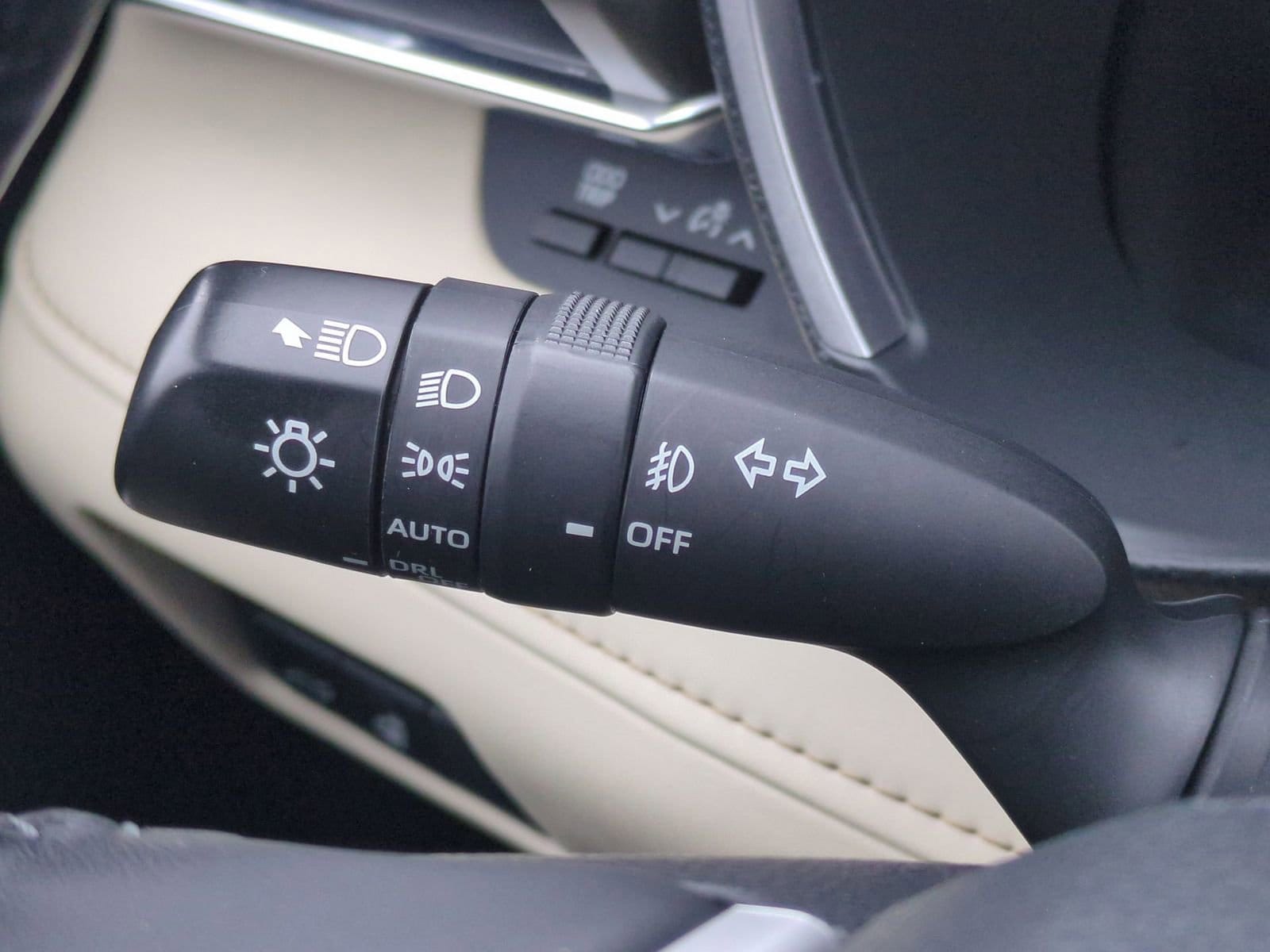 Thumbnail: 2023 Toyota Highlander - 28