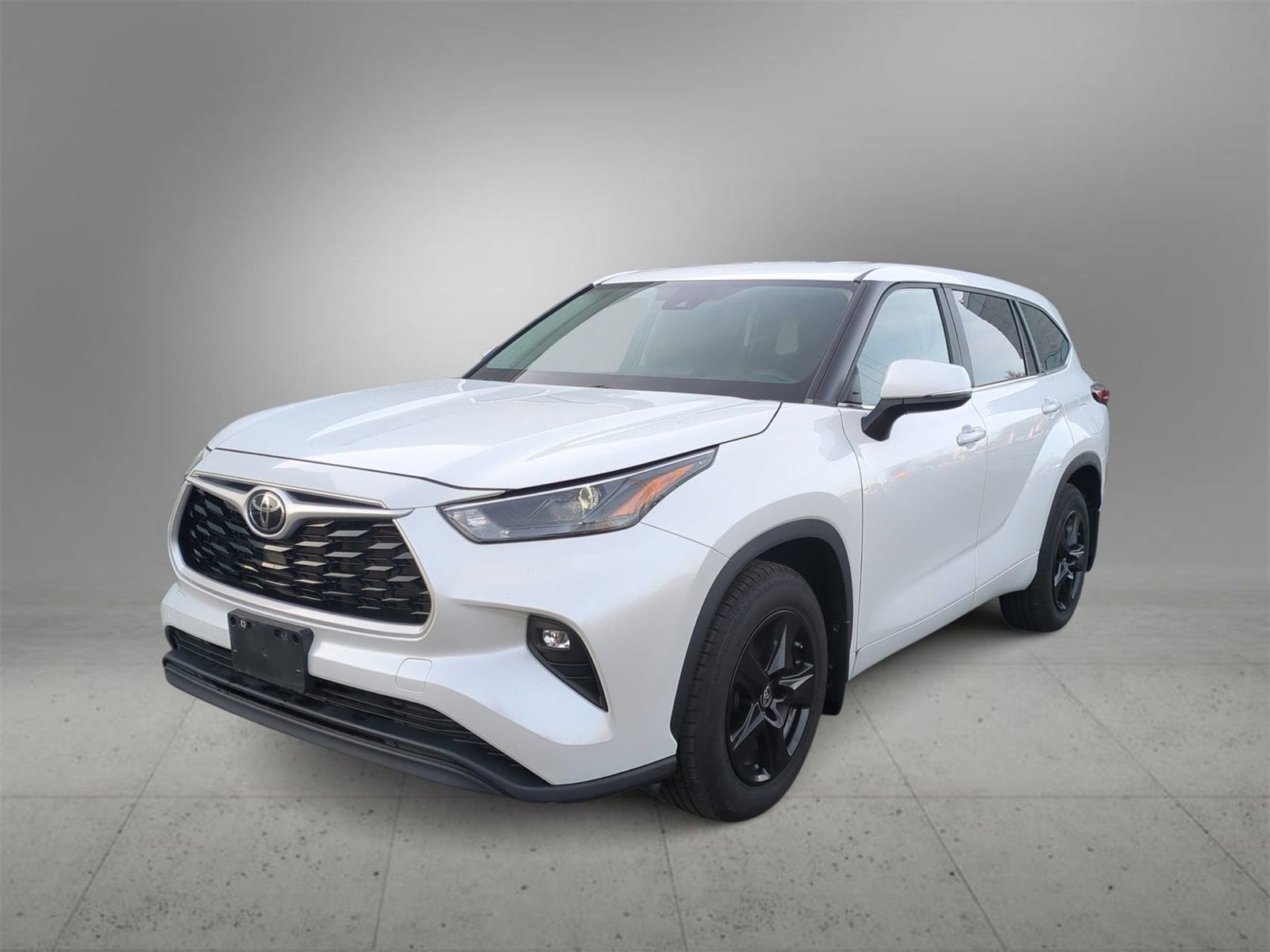Thumbnail: 2023 Toyota Highlander - 4