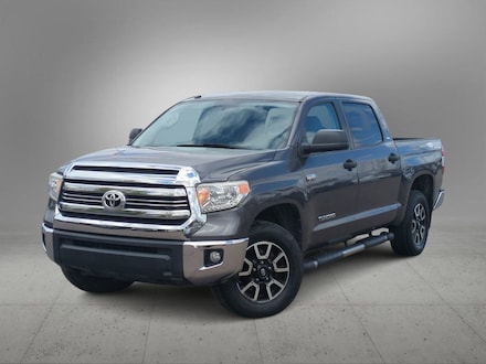 2017 Toyota Tundra SR5 5.7L V8 w/FFV Truck CrewMax 4x4