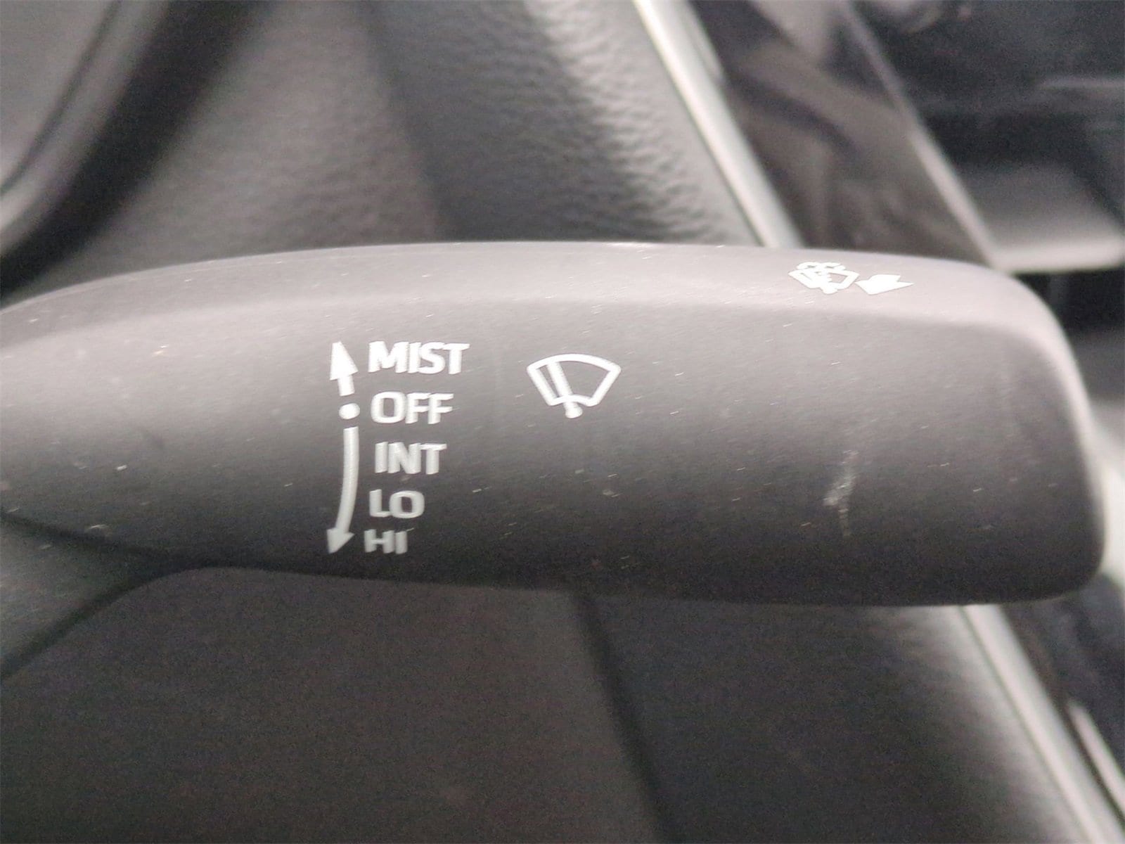 Thumbnail: 2025 Toyota Corolla - 25