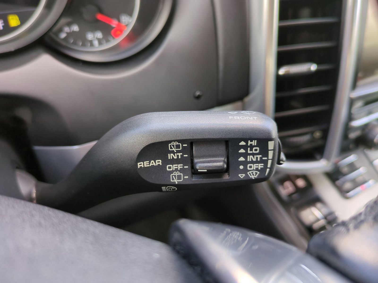 Thumbnail: 2014 Porsche Cayenne - 27