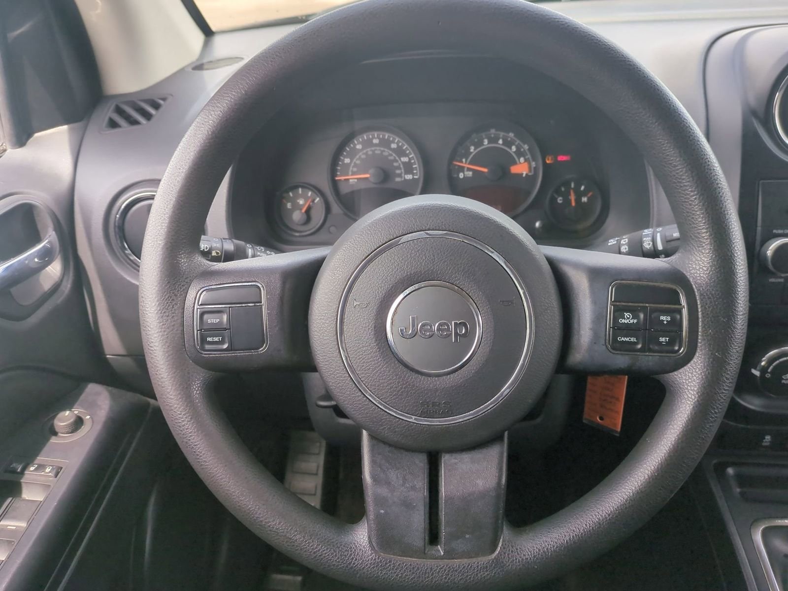 Thumbnail: 2015 Jeep Compass - 22