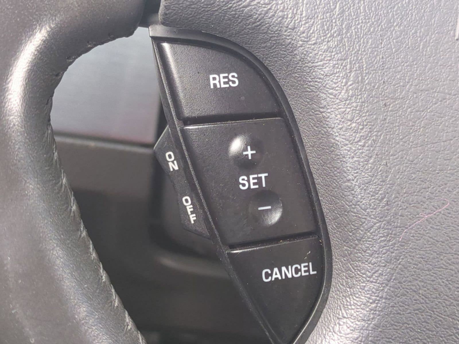 Thumbnail: 2002 Ford Thunderbird - 19