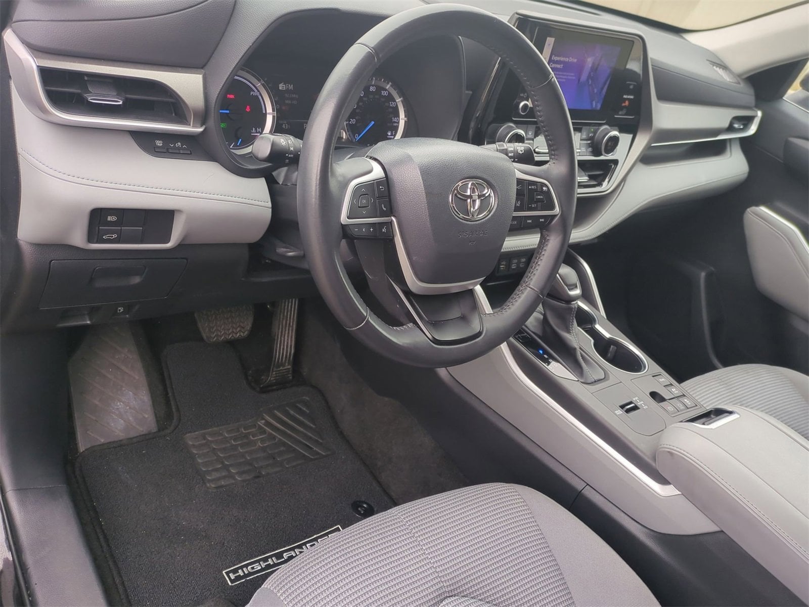 Thumbnail: 2023 Toyota Highlander - 10