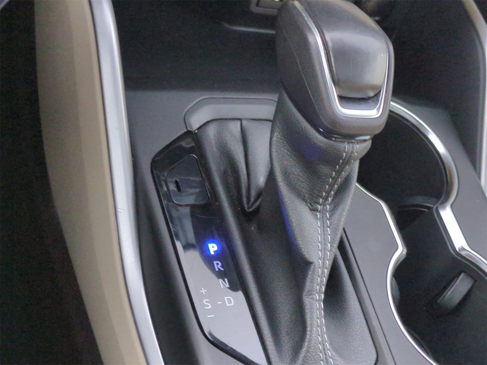 Thumbnail: 2022 Toyota Highlander - 32