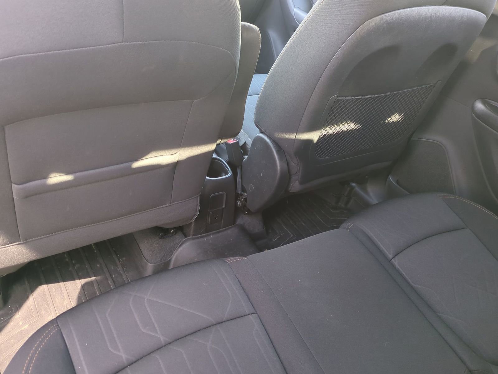 Thumbnail: 2017 Chevrolet Trax - 18